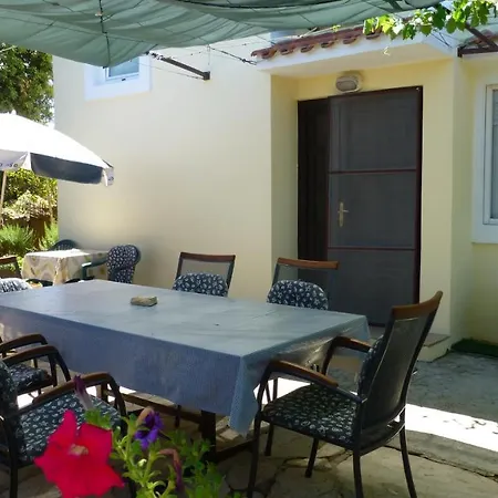 With A Parking Space Mali Iz Apartment Veli Iz