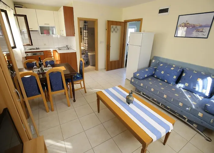 With A Parking Space Mali Iz * Veli Iz