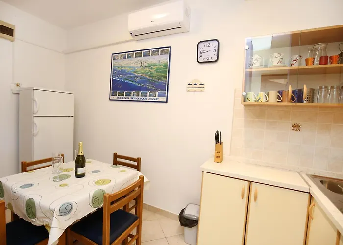 With A Parking Space Mali Iz *