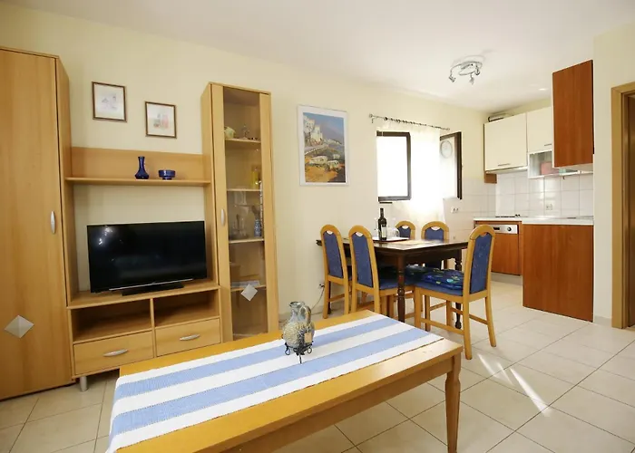 With A Parking Space Mali Iz 아파트